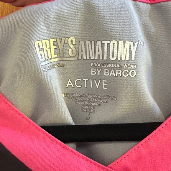 Grey's Anatomy Pink and Gray Scrub Top - Picture 2 of 3